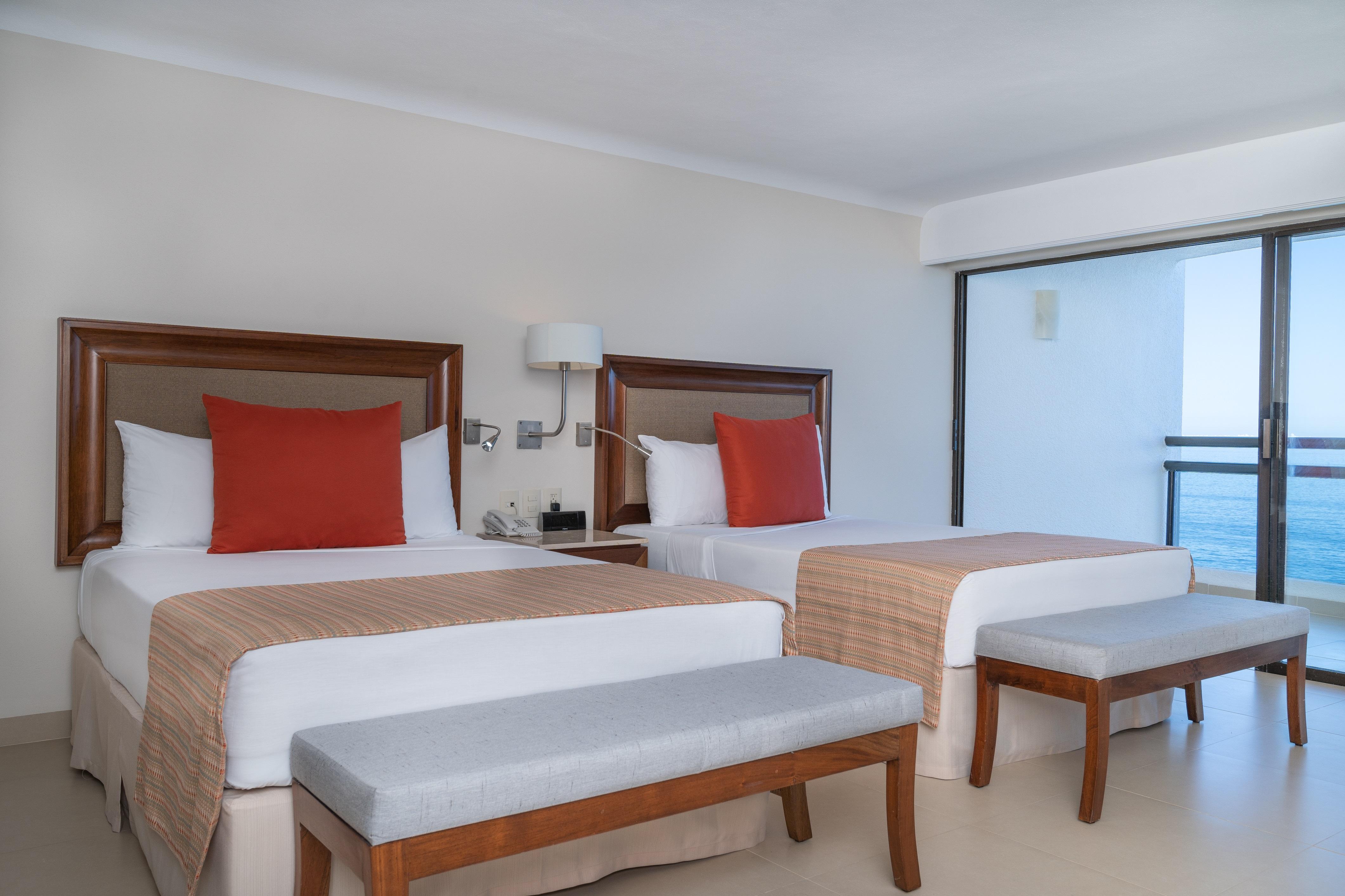 Grand Park Royal Puerto Vallarta - All Inclusive Esterno foto A room at the hotel