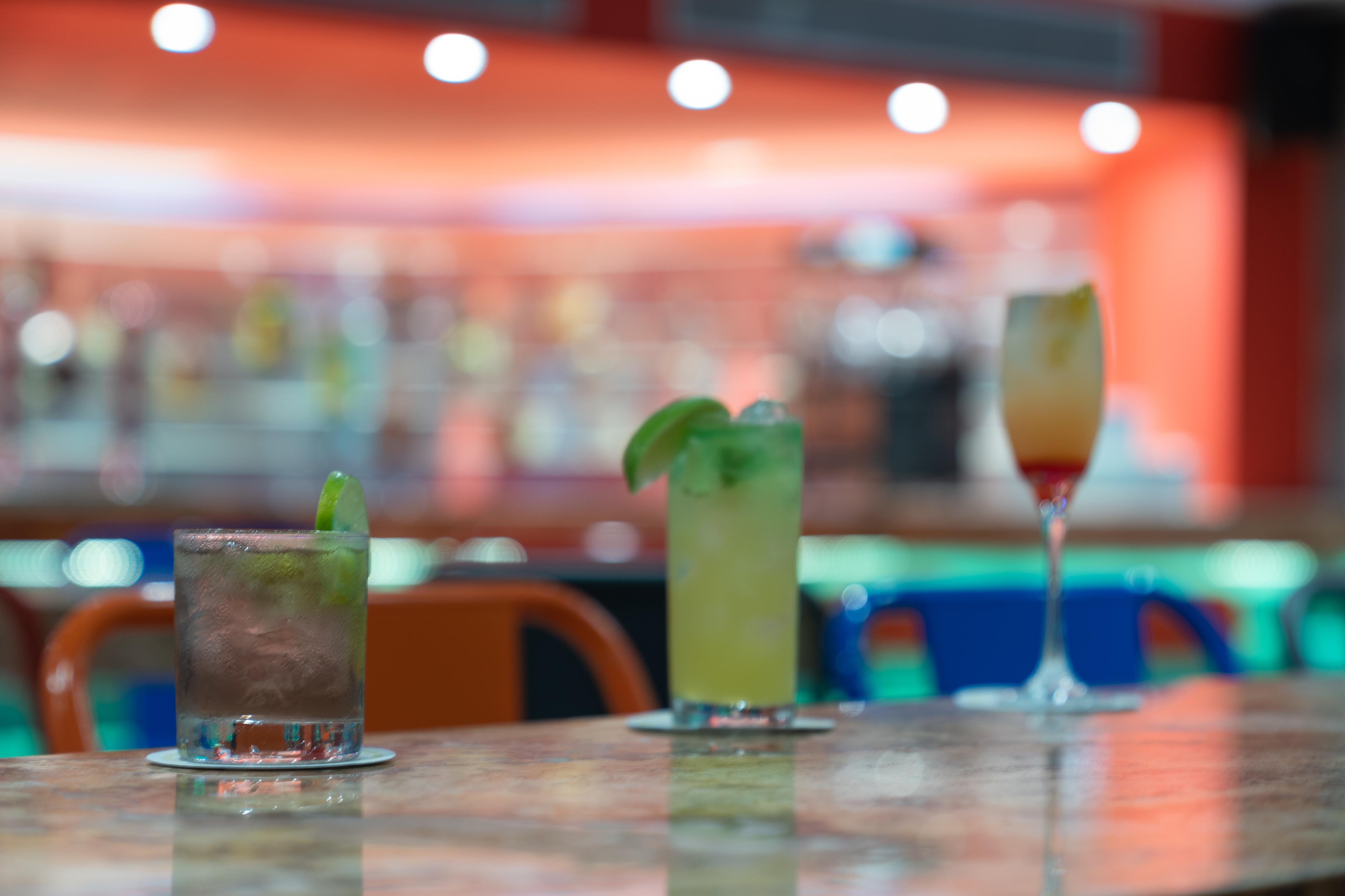 Grand Park Royal Puerto Vallarta - All Inclusive Esterno foto Cocktails at a bar