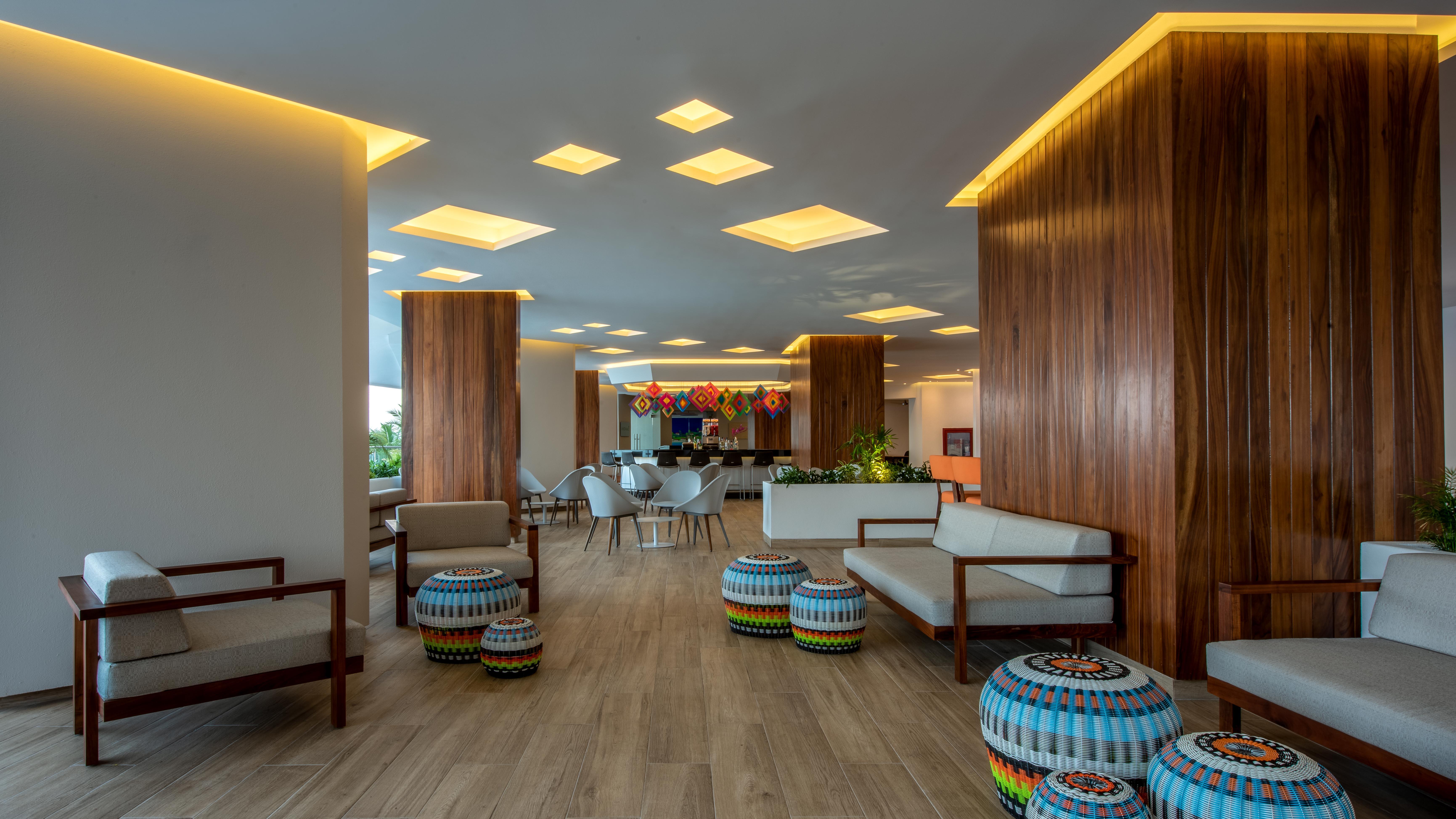 Grand Park Royal Puerto Vallarta - All Inclusive Esterno foto The lounge at the airport.