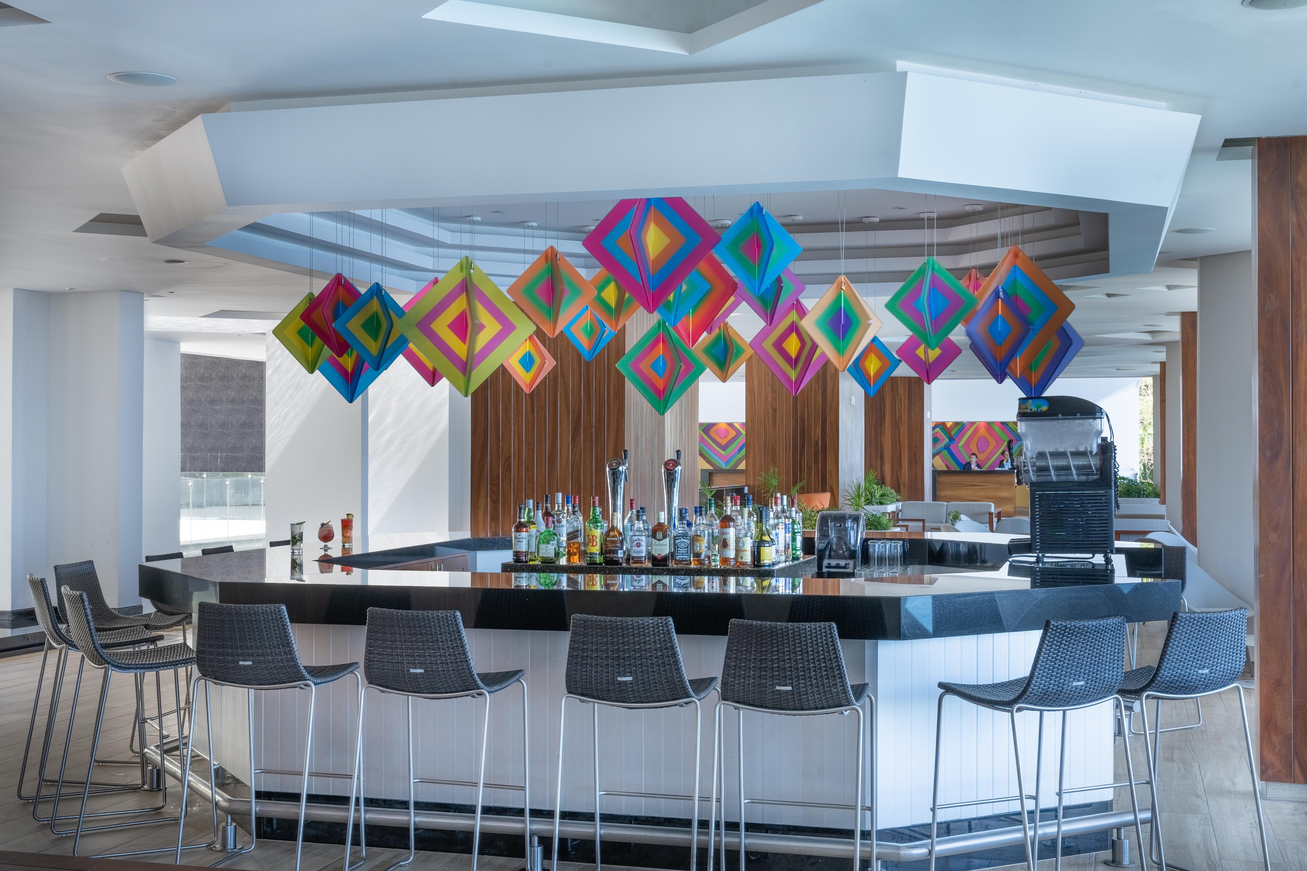 Grand Park Royal Puerto Vallarta - All Inclusive Esterno foto The bar at the hotel