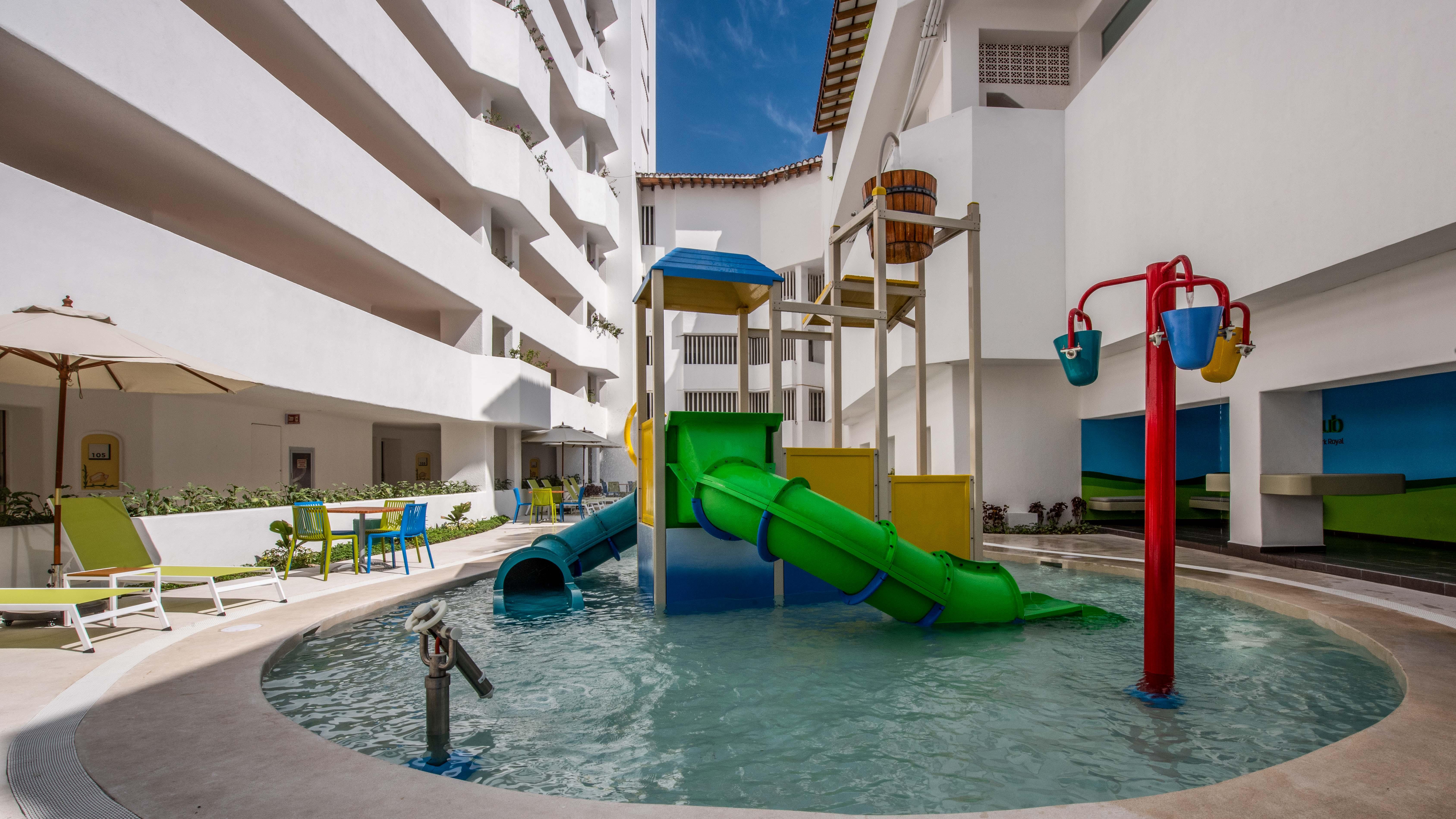 Grand Park Royal Puerto Vallarta - All Inclusive Esterno foto Hotel's water park