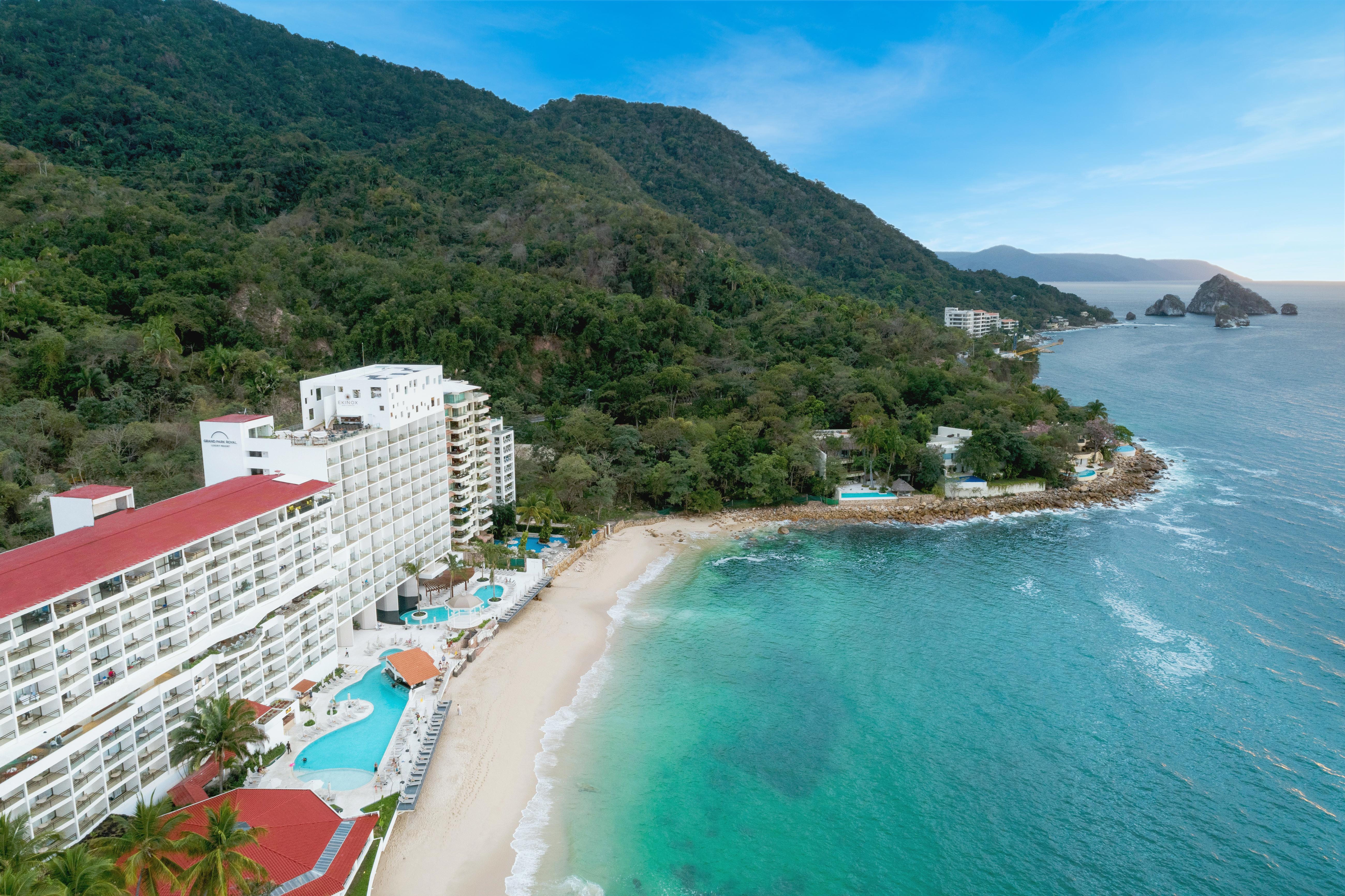Grand Park Royal Puerto Vallarta - All Inclusive Esterno foto Aerial view of the resort